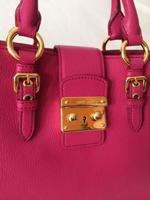 関税込☆MiuMiu スーパーコピー☆可愛いMADRASショルダー&トート2WAYバッグ入荷 RN0799